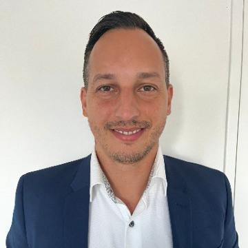 headshot for Robert Milicevic